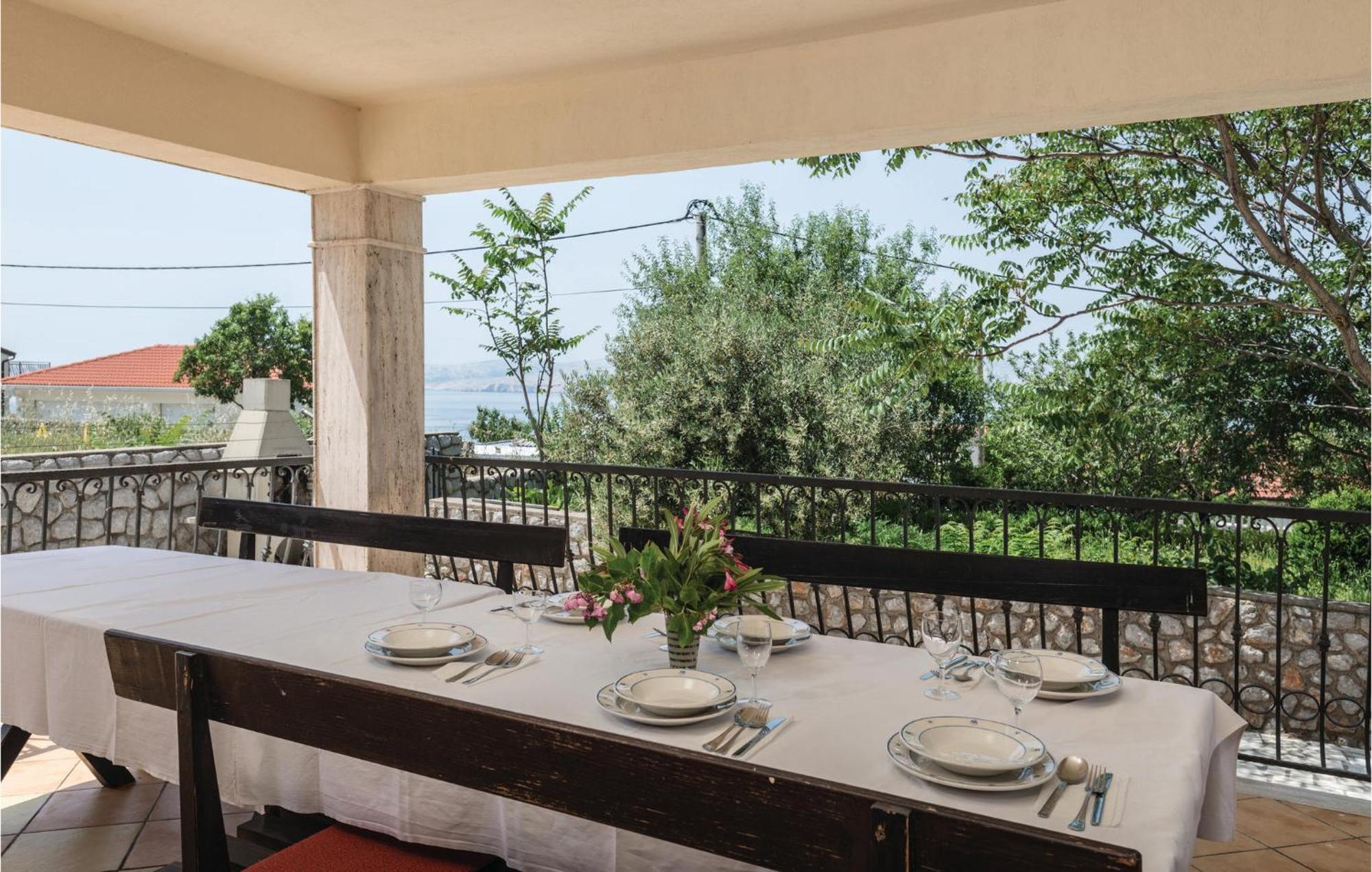 2 Bedroom Stunning Apartment In Senj Сень Экстерьер фото