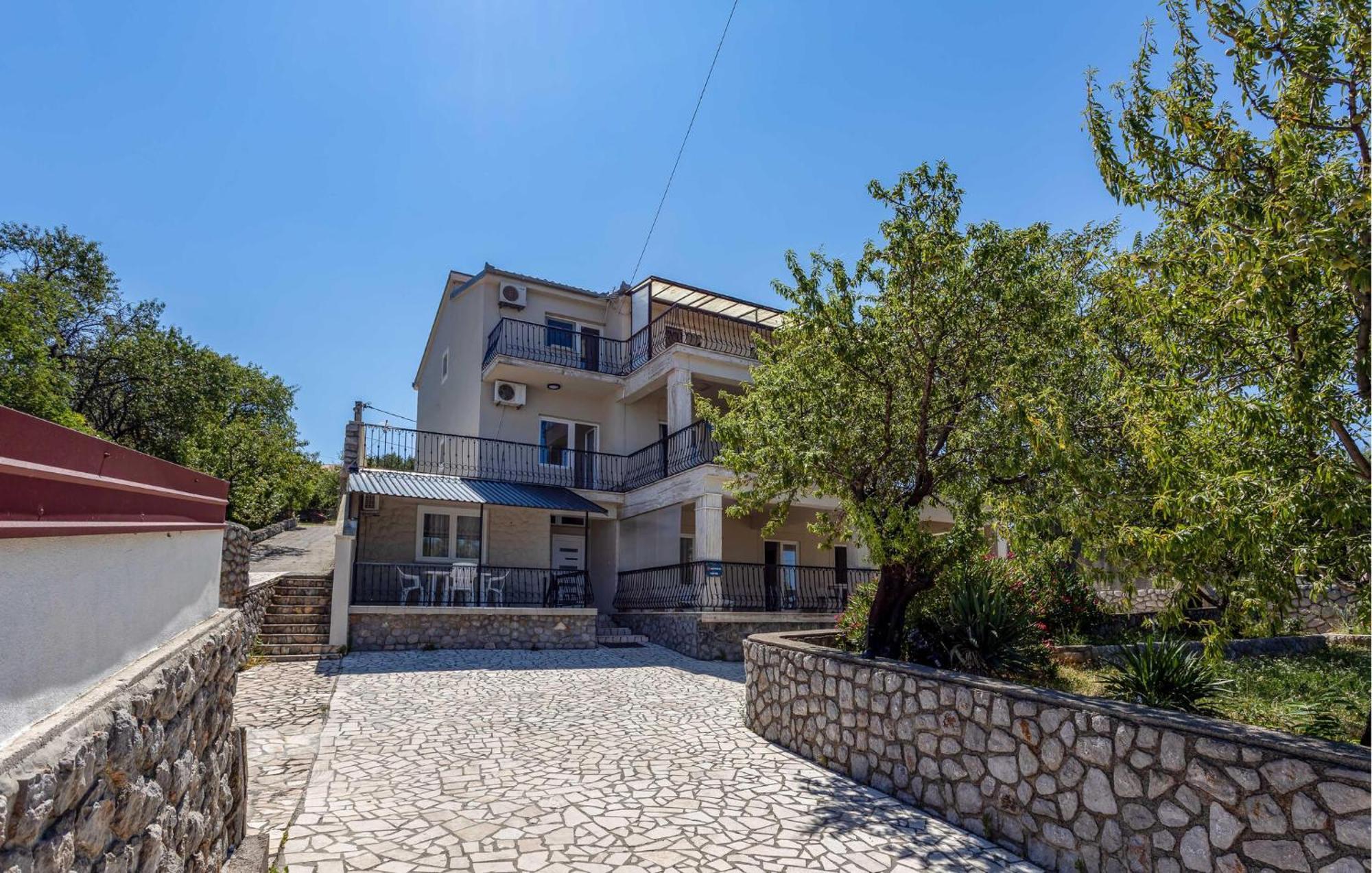 2 Bedroom Stunning Apartment In Senj Сень Экстерьер фото